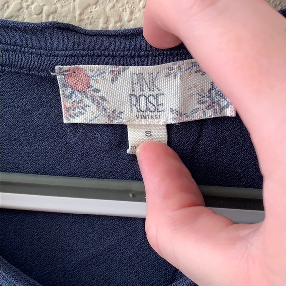 Basic navy t-shirt - Picture 2 of 2